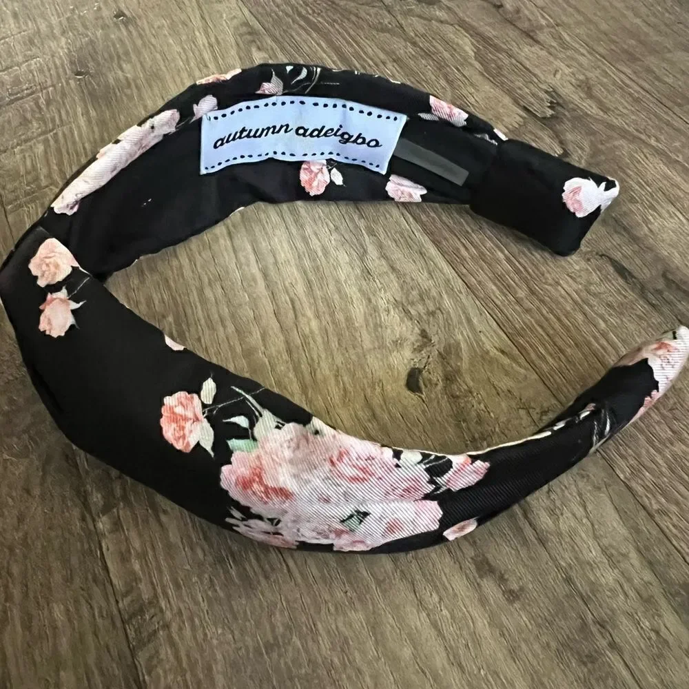 Autumn Adiegbo floral twist headband